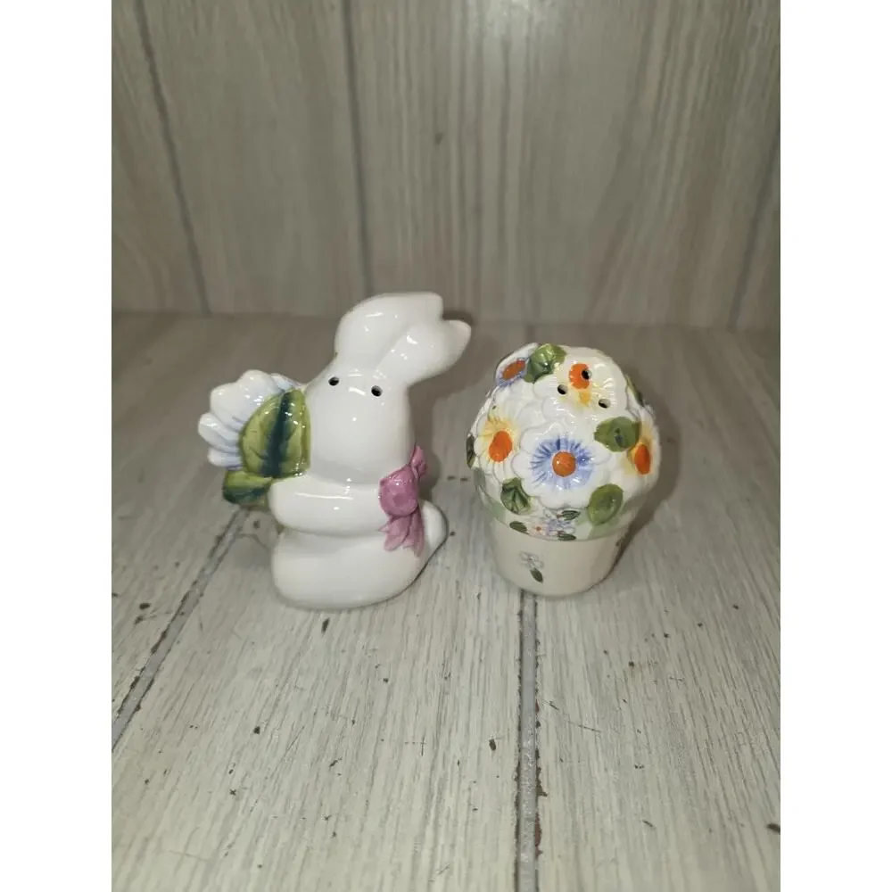 Vtg Easter Egg Plate Bunny Salt n Pepper Shakers Deviled Egg Plate Egg Display